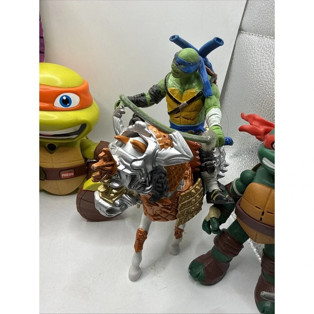 LOT TEENAGE‎ MUTANT NINJA TURTLES ACTION FIGURES Horses